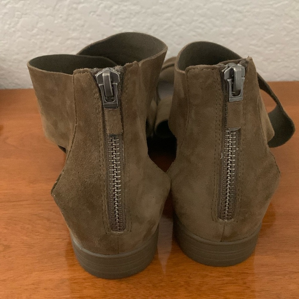 Eileen Fisher suede sandals